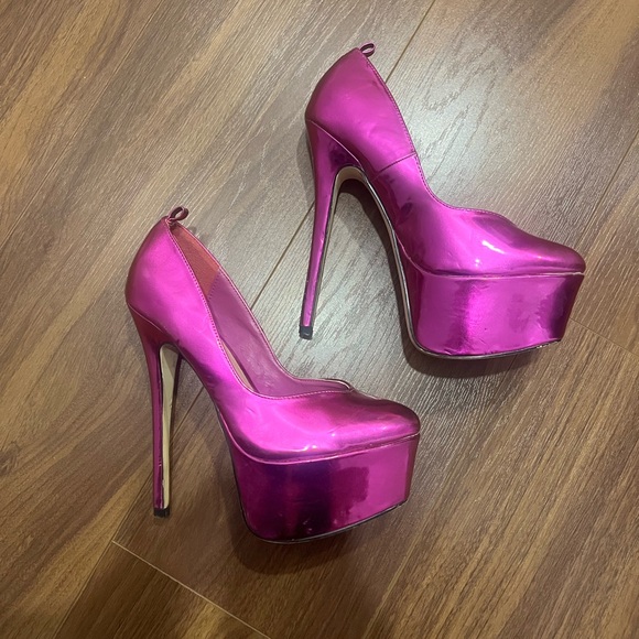 metallic magenta platform heels - Picture 2 of 4